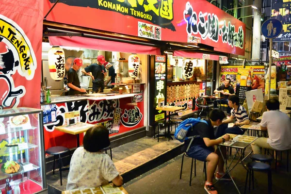 Osaka, Japón - agosto 4 2017: Distrito de Namba — Foto de Stock