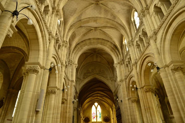 Лев сюр Мер; Франция - 18 июля 2017: историческая церковь — стоковое фото