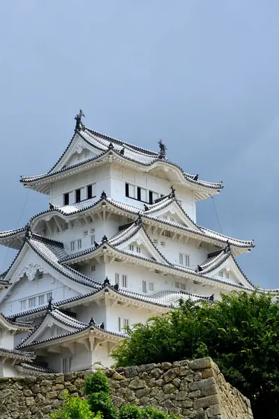 Himeji ; Japon - 7 août 2017 : château médiéval — Photo