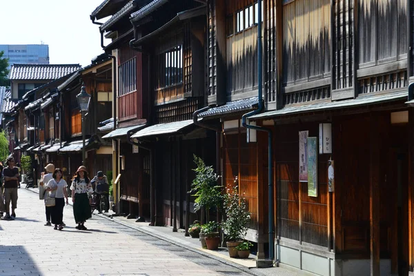 Kanazawa, Japón - 1 de agosto de 2017: distrito antiguo — Foto de Stock