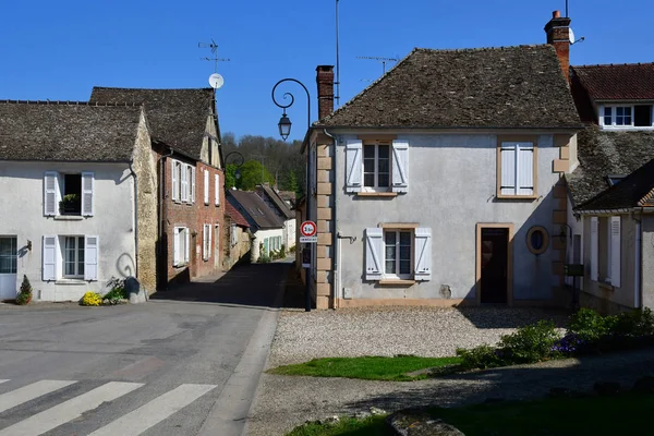 Boury en Vexin, Γαλλία - 3 Απριλίου 2017: γραφικό χωριό στο s — Φωτογραφία Αρχείου