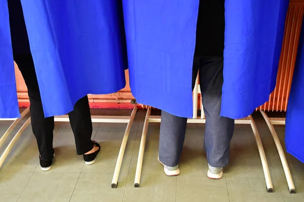 Les Mureaux, France - 23 avril 2017 : élection présidentielle — Photo