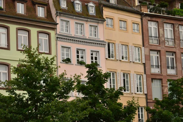 Strasburgo, Francia - 13 agosto 2017: vecchia casa — Foto Stock