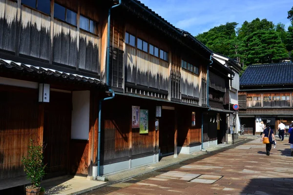 Kanazawa, Japan - augusti 1 2017: gamla stadsdelen — Stockfoto