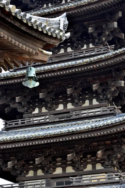 Нара, Японія - 2017 31 липня: Kohfukuji храм — стокове фото