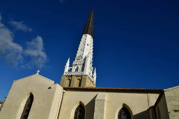 Ars en Re; Francia - 25 de noviembre de 2017: campanario — Foto de Stock