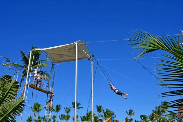 Punta Cana, Dominicaanse Republiek - juni 1 2017: trapeze — Stockfoto