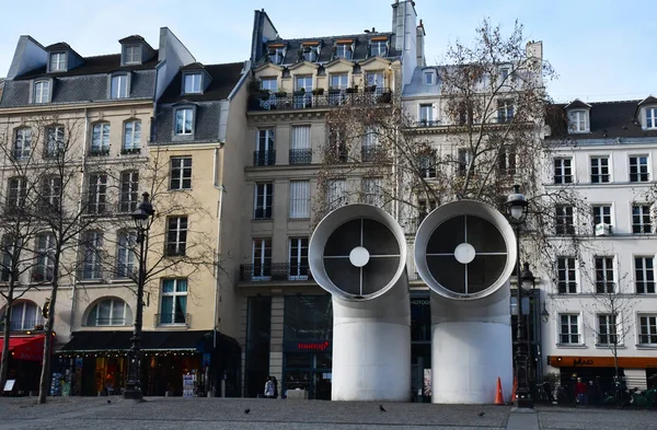 Parigi; Francia - 22 dicembre 2017: distretto di Beaubourg — Foto Stock