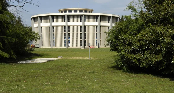 Les Mureaux; França - 7 de maio de 2009: parque de negócios — Fotografia de Stock