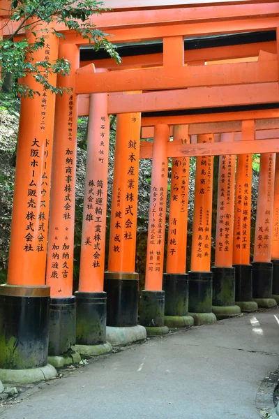 Kyoto, Japonya - Ağustos 8 2017: Fushimi Inari Taisha Tapınak — Stok fotoğraf