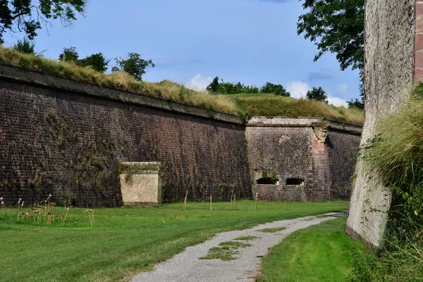 Neuf brisach, franz - 23. juli 2016: verstärkung im sommer — Stockfoto