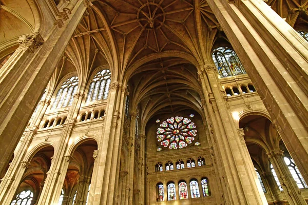 Paris; França - 22 de dezembro de 2017: Igreja de Saint Eustache — Fotografia de Stock