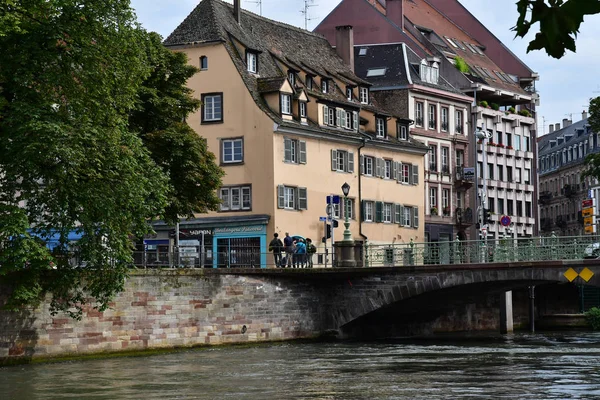 Страсбург, Франция - 24 июля 2016: живописный центр города в с — стоковое фото