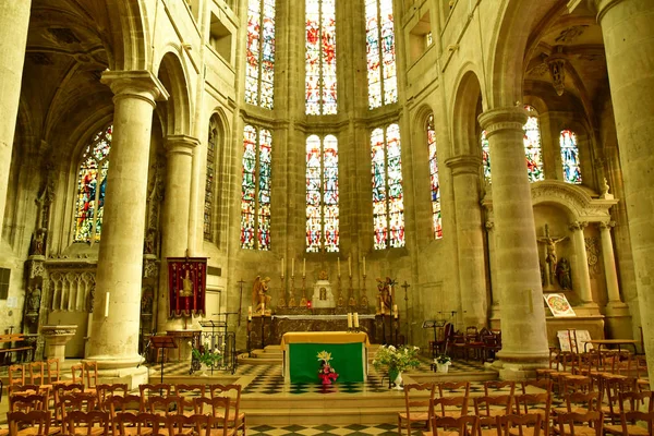 Beaumont le roger, Frankreich - 22. Juni 2017: Renaissance-Kirche — Stockfoto