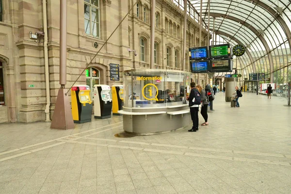 Strasbourg, France - august 13 2017 : train station — Stock Photo, Image