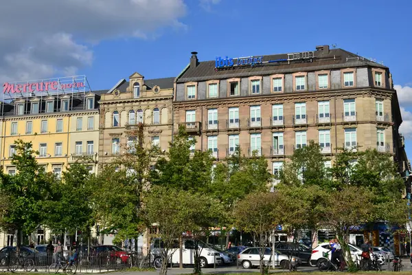 Estrasburgo, Francia - 28 de julio de 2017: pintoresco centro de la ciudad — Foto de Stock