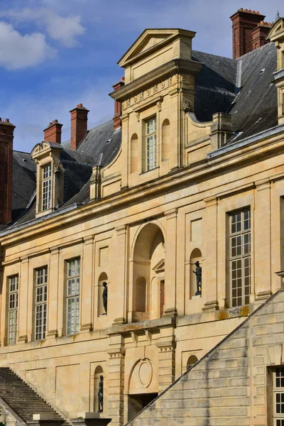 Fontainebleau, França - 21 de julho de 2017: castelo histórico — Fotografia de Stock