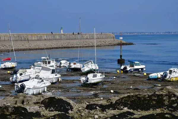 Le croisic, Frankreich - 12. April 2017: malerische Stadt im Frühling — Stockfoto