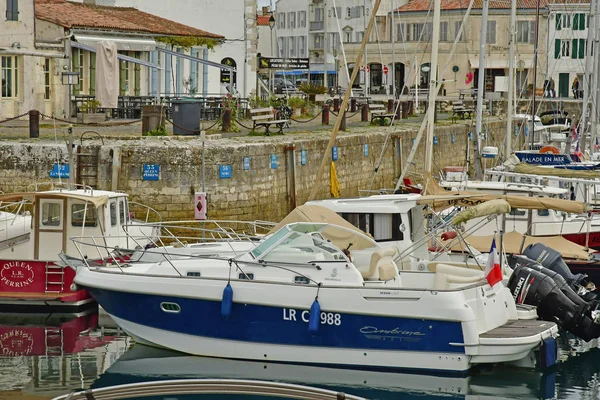 Saint Martin de Re; França - 24 de novembro de 2017: pitoresca vill — Fotografia de Stock