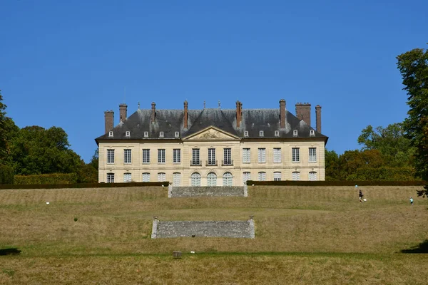 Villarceaux, Francia - 9 de septiembre de 2019: castillo histórico — Foto de Stock