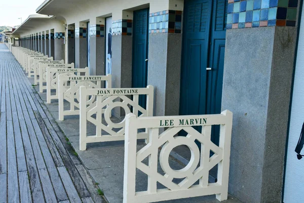 Deauville, Francja - wrzesień 27 2019: Les Planches w pobliżu be — Zdjęcie stockowe