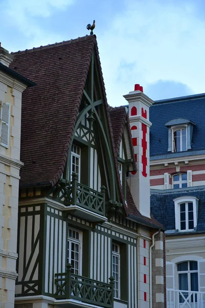 Trouville sur Mer, França - 27 de setembro de 2019: bordo de mar — Fotografia de Stock