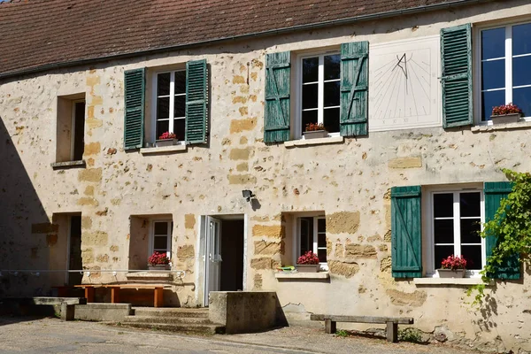 Jouy le Moutier; Frankrijk - 4 september 2019: Ecancourt Farm — Stockfoto