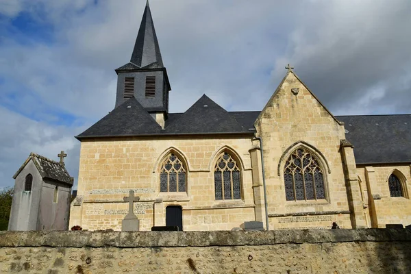 Тургевилль, Франция - 27 сентября 2019 года: церковь — стоковое фото