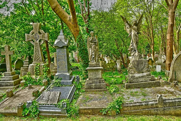 Londen, Engeland-mei 6 2019: Highgate Cemetery — Stockfoto