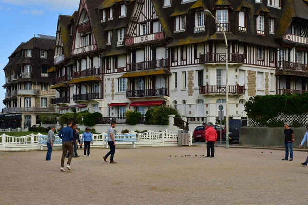 Trouville sur Mer, பிரான்ஸ் செப்டம்பர் 27 2019: கடற்கரை — ஸ்டாக் புகைப்படம்