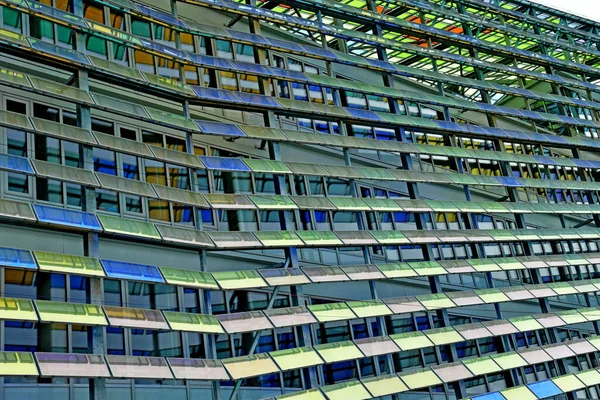 Rouen, Frankrijk - 10 juni 2019: modern gebouw — Stockfoto