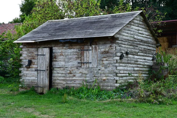 Jouy le Moutier; Fransa - 4 Eylül 2019: Ecancourt Çiftliği — Stok fotoğraf