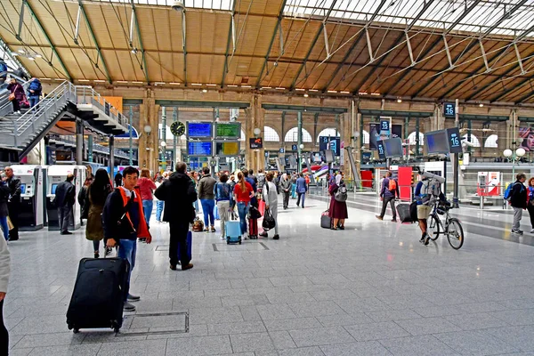 Paris; Frankreich - 1. Mai 2019: der gare du nord — Stockfoto