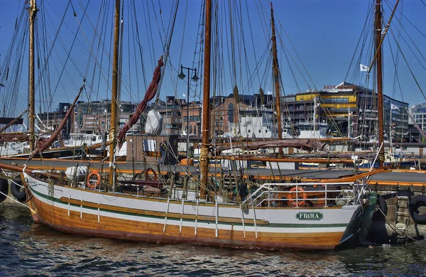 Oslo; Noruega - 8 de agosto de 2019: barco velho — Fotografia de Stock