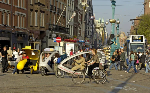 Amsterdam, Niederlande - 16.11.2018: malerische stadt in w — Stockfoto