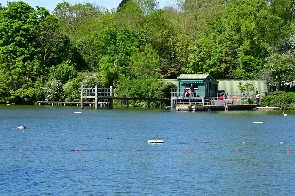 Londyn; Hampstead, Anglia - 5 maja 2019: Hampstead Heath — Zdjęcie stockowe