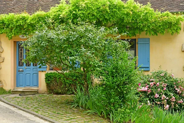 Auvers sur Oise; Frankrijk - 26 juli 2019: oud dorp — Stockfoto