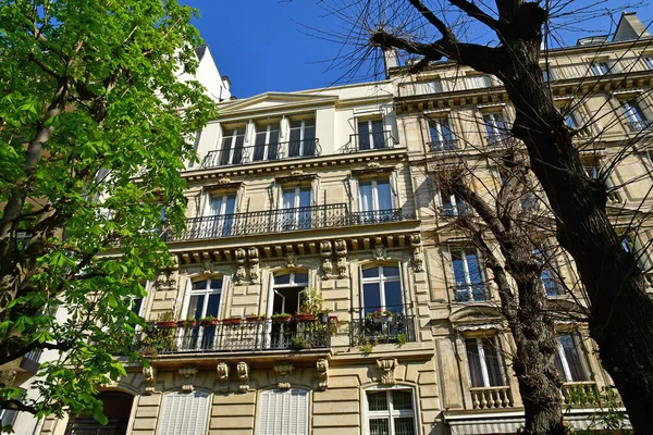 Paris; Frankreich - 31. März 2019: avenue georges mandel — Stockfoto