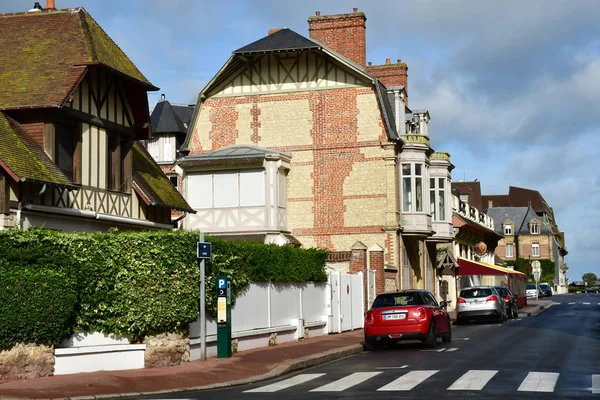 Deauville, Francia - 27 de septiembre de 2019: centro de la ciudad —  Fotos de Stock