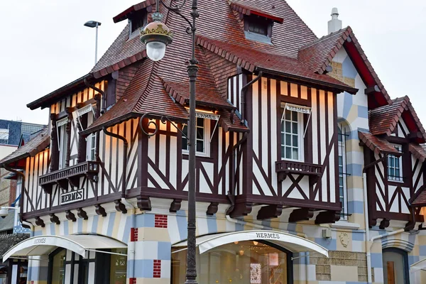 Deauville, Francie - září 27 2019: budova — Stock fotografie