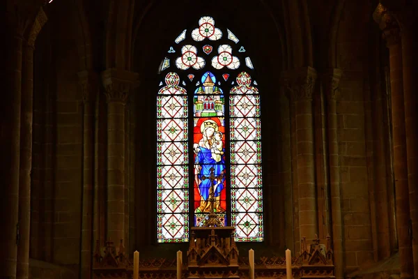 Auvers sur Oise; Francie - červenec 26 2019: Notre Dame chuch — Stock fotografie