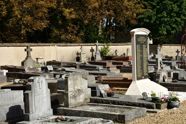 Louveciennes; Frankreich - 9. September 2019: Friedhof — Stockfoto