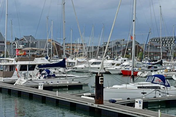 Deauville, Francie - září 27 2019: přístav — Stock fotografie