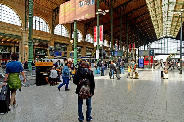Paris; Frankreich - 1. Mai 2019: der gare du nord — Stockfoto