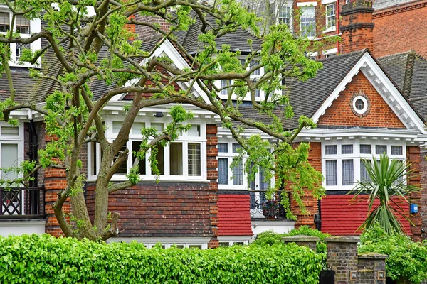 London; Westminster, England - may 6 2019 : Fichley road — Stock Photo, Image