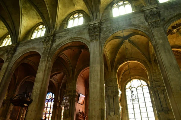 法国庞图瓦- 2019年6月2日：圣马克卢大教堂 — 图库照片