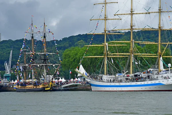 Rouen, França - 10 de junho de 2019: a Armada de Rouen — Fotografia de Stock