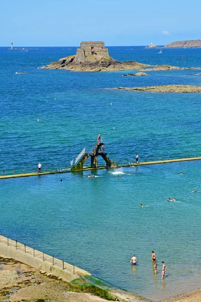 Saint Malo ; France - 28 juillet 2019 : ville pittoresque en été — Photo