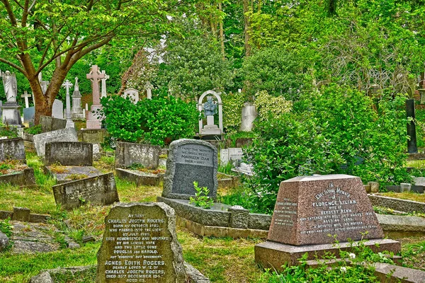 Londres, Inglaterra - 6 de maio de 2019: Cemitério Highgate — Fotografia de Stock