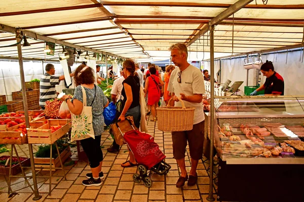 Saint Germain en Laye; France - august 4 2019 : market — стокове фото